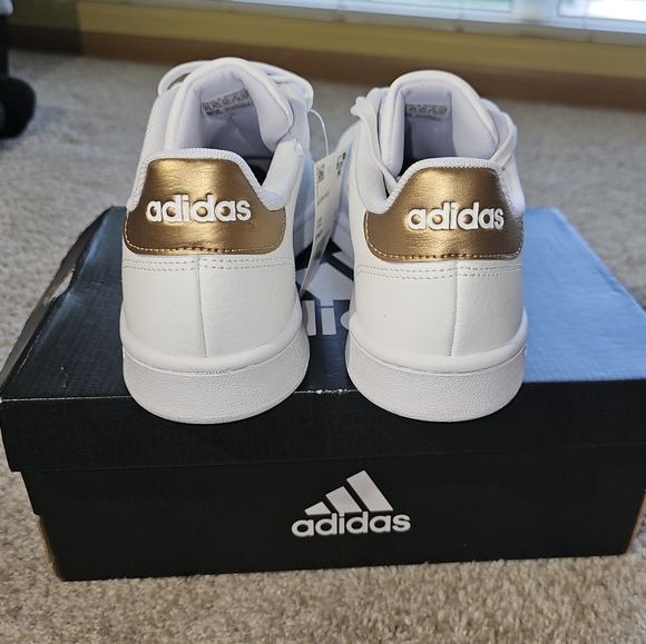 Adidas Advantage - Picture 4 of 5